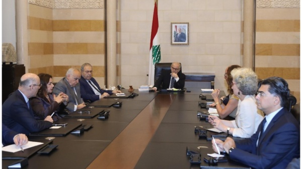 الوزير مرقص بعد الاجتماع الوزاري الاجتماع ناقش عودة أهالي الجنوب وإعادة الإعمار وقد ر الأضرار الأولية المباشرة المادية للحرب ب 4 مليارات دولار الوزير مرقص بعد الاجتماع الوزاري الاجتماع ناقش عودة أهالي الجنوب وإعادة الإعمار وقد ر الأضرار الأولية المباشرة المادية للحرب ب 4 مليارات دولار