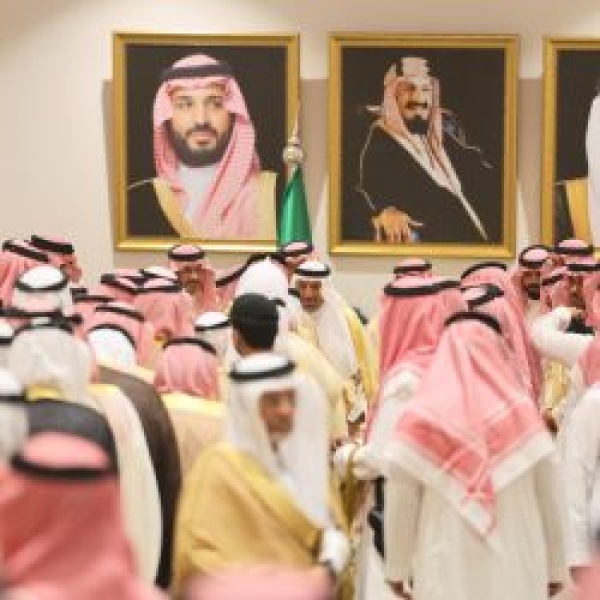 الأمير جلوي بن عبدالعزيز يستقبل المهنئين بمناسبة تمديد خدمته أمير ا لمنطقة نجران الأمير جلوي بن عبدالعزيز يستقبل المهنئين بمناسبة تمديد خدمته أمير ا لمنطقة نجران