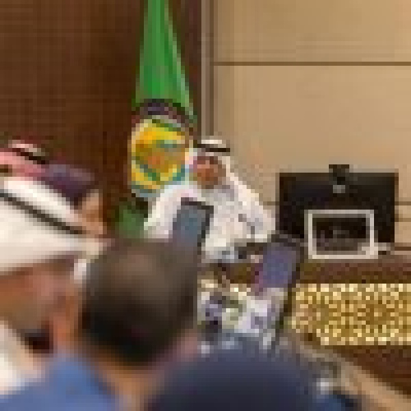 البديوي يطلع على آخر المستجدات لأعمال اللجنة العليا لمتابعة تنفيذ قرارات اللقاء التشاوري الـ19 للمجلس الأعلى لمجلس التعاون البديوي يطلع على آخر المستجدات لأعمال اللجنة العليا لمتابعة تنفيذ قرارات اللقاء التشاوري الـ19 للمجلس الأعلى لمجلس التعاون