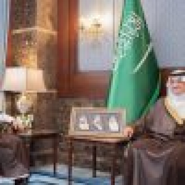 محافظ الأحساء المحافظة تمتلك إرثا زراعيا وموارد طبيعية ت عزز مكانتها في منظومة التنمية الوطنية محافظ الأحساء المحافظة تمتلك إرثا زراعيا وموارد طبيعية ت عزز مكانتها في منظومة التنمية الوطنية