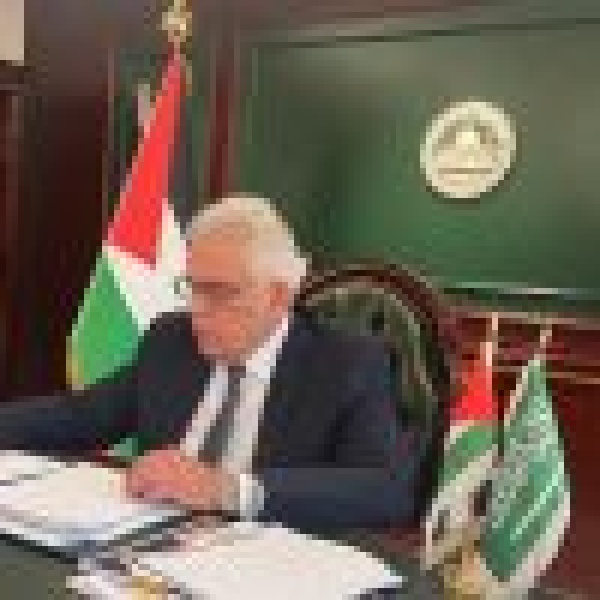 السفير الفلسطيني لدى المملكة نثمن عاليا الموقف السعودي الثابت تجاه القضية الفلسطينية السفير الفلسطيني لدى المملكة نثمن عاليا الموقف السعودي الثابت تجاه القضية الفلسطينية