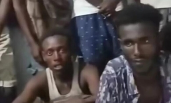 أمن لحج يطيح بمتسللين عبر رأس العارة ويكشف مخططا للقتال داخل اليمن