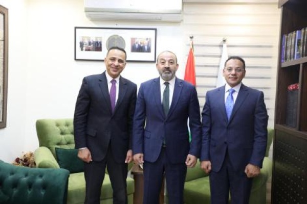 النائب العام يستقبل القنصل العام المصري الجديد ويؤكد أهمية تعزيز التعاون المشترك النائب العام يستقبل القنصل العام المصري الجديد ويؤكد أهمية تعزيز التعاون المشترك