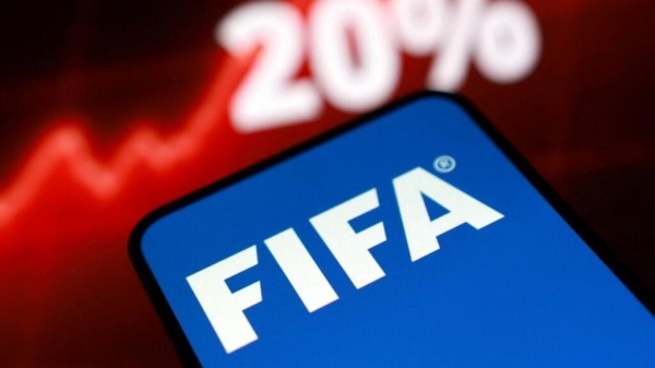 أزمة فيفا اتحادات ويفا وكونكاكاف وآسيا تشدد على أن كرة القدم ليست ملكا لأي فرد