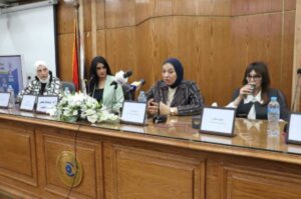 بالصور تحت شعار 92عام ا من العطاء خريجي الإعلام و إعلام القاهرة يحتفلان بـ عيد الإعلاميين بالصور تحت شعار 92عام ا من العطاء خريجي الإعلام و إعلام القاهرة يحتفلان بـ عيد الإعلاميين