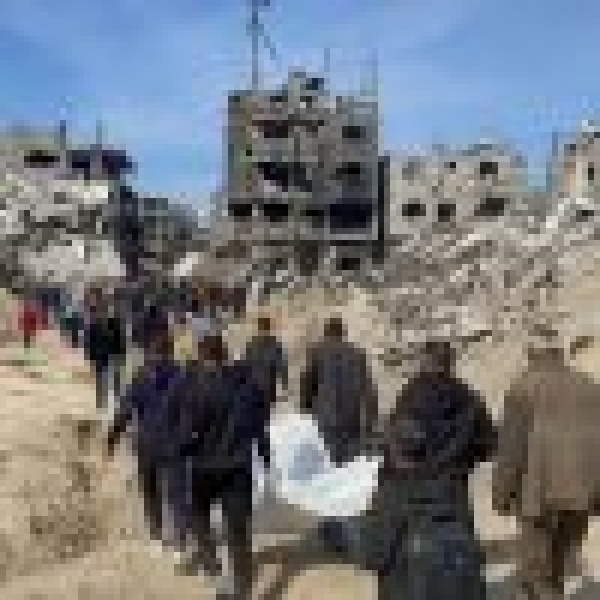فيما تتواصل عمليات انتشال الجثامين من تحت ركام البنايات ارتفاع عدد الشهداء الفلسطينيين بقطاع غزة إلى 73 051 شهيد ا