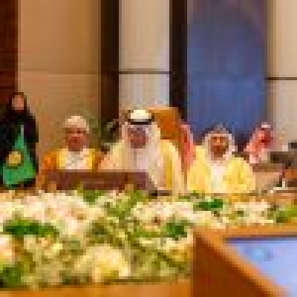 الأمين العام لمجلس التعاون حافظ القطاع المصرفي في دول المجلس على متانته واستقراره رغم الظروف الراهنة