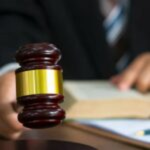 بطاقات ايداع ضد مسؤولين وإطارات سابقة بطاقات ايداع ضد مسؤولين وإطارات سابقة