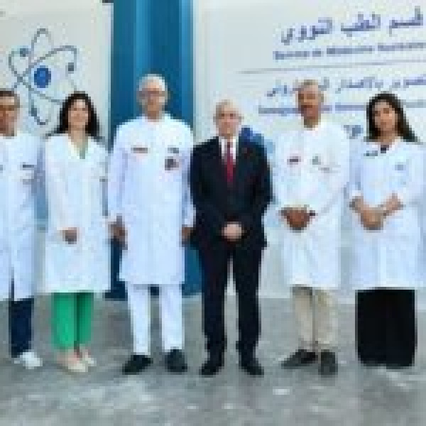 وزير الدفاع يدش ن وحدة التصوير المقطعي البوزيتروني وجناح الإنعاش الجراحي بالمستشفى العسكري وزير الدفاع يدش ن وحدة التصوير المقطعي البوزيتروني وجناح الإنعاش الجراحي بالمستشفى العسكري