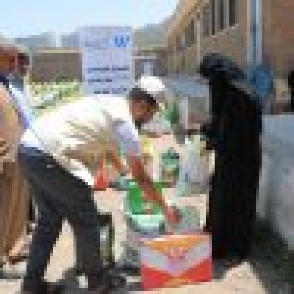 الندوة العالمية تقديم 1000 سلة غذائية للأسر النازحة في تعز اليمنية الندوة العالمية تقديم 1000 سلة غذائية للأسر النازحة في تعز اليمنية