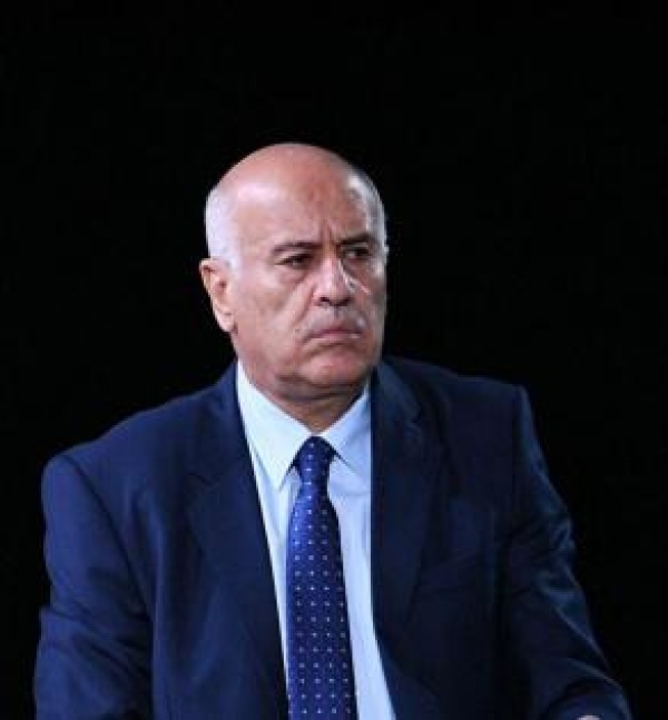 الرجوب يبحث مع رئيس الوزراء القطري تطورات الأوضاع الفلسطينية الرجوب يبحث مع رئيس الوزراء القطري تطورات الأوضاع الفلسطينية