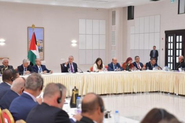 نائب رئيس دولة فلسطين حسين الشيخ يطلع السفراء المعتمدين على آخر المستجدات السياسية والإنسانية والانتهاكات الإسرائيلية وبرنامج الإصلاح الوطني نائب رئيس دولة فلسطين حسين الشيخ يطلع السفراء المعتمدين على آخر المستجدات السياسية والإنسانية والانتهاكات الإسرائيلية وبرنامج الإصلاح الوطني