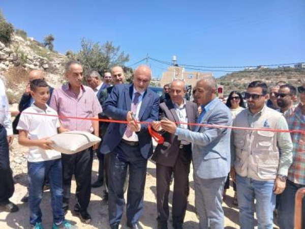 وزير الزراعة يفتتح ويتفقد مشاريع تنموية وإنتاجية ويوقع اتفاقيتين لإنشاء متنزهين زراعيين في جنين وزير الزراعة يفتتح ويتفقد مشاريع تنموية وإنتاجية ويوقع اتفاقيتين لإنشاء متنزهين زراعيين في جنين