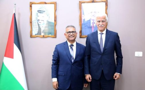أبو حرب وعورتاني يبحثان تعزيز أوجه التعاون المشترك بين الطرفين أبو حرب وعورتاني يبحثان تعزيز أوجه التعاون المشترك بين الطرفين