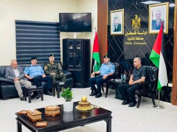 قلقيلية المحافظ يستقبل مدير عام الشرطة