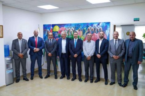 بنك القدس يزور جامعة القدس مباركا برئاستها الجديدة