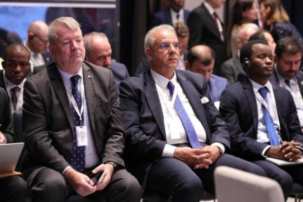 بغداد بيت مال القدس توزع تقريرا عن حصيلة أعمالها في الدورة الـ52 للتعاون الإسلامي بغداد بيت مال القدس توزع تقريرا عن حصيلة أعمالها في الدورة الـ52 للتعاون الإسلامي