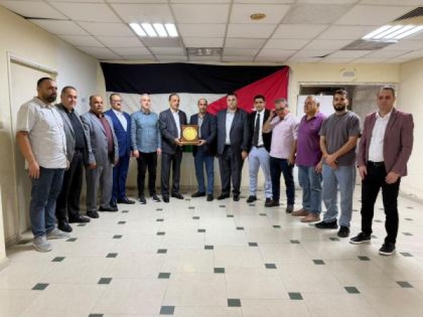 جمعية رجال الأعمال الفلسطينيين تزور المستشفى الأردني الميداني