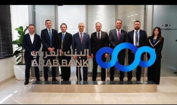 الشركة الفلسطينية لخدمات الدفع والبنك العربي يبحثان تعزيز التعاون ويطلقان المرحلة التجريبية لخدمة تقسيط الفواتير عبر منصة e sadad الشركة الفلسطينية لخدمات الدفع والبنك العربي يبحثان تعزيز التعاون ويطلقان المرحلة التجريبية لخدمة تقسيط الفواتير عبر منصة e sadad