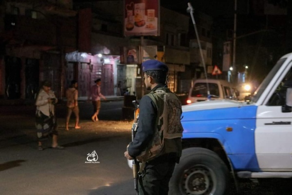 شرطة تعز ضبط 97 من الجرائم وإنجاز أكثر من 42 ألف معاملة خدمية خلال مايو شرطة تعز ضبط 97 من الجرائم وإنجاز أكثر من 42 ألف معاملة خدمية خلال مايو