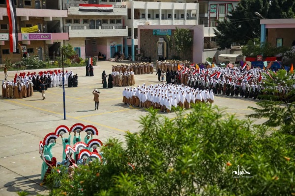 أزمة تعليمية خانقة في تعز المدارس تحتاج إلى 18 ألف معلم و70 ألف طالب خارج الدراسة