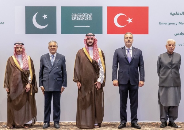 ردع جماعي ونشر قوات حلف مكة يفع ل اتفاق الدفاع لمواجهة الاعتداءات على السعودية