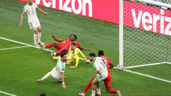 مونديال 2026 الجزائر تود ع من دور الـ32 بخسارتها أمام سويسرا 0 2 مونديال 2026 الجزائر تود ع من دور الـ32 بخسارتها أمام سويسرا 0 2