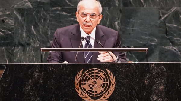 رئيس حكومة لبنان يقول إن حجم الحاجات جراء الحرب الإسرائيلية يفوق إمكانات الدولة رئيس حكومة لبنان يقول إن حجم الحاجات جراء الحرب الإسرائيلية يفوق إمكانات الدولة