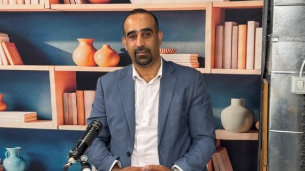 عبد الرحمن الخطيب الذكاء الاصطناعي لا يستبدل الإنسان بل يعزز قدراته