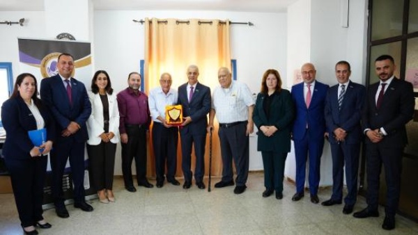 البنك العربي يدعم جمعية مرضى الفشل الكلوي البنك العربي يدعم جمعية مرضى الفشل الكلوي