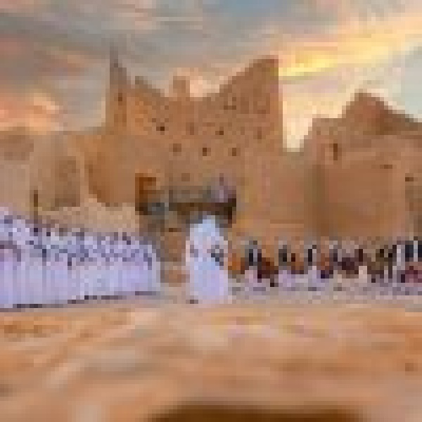 مع اللون الأخضر وبهجة الاحتفال اليوم الوطني بين وجهات تنبض بالحياة وحكايات تستحق الاكتشاف مع اللون الأخضر وبهجة الاحتفال اليوم الوطني بين وجهات تنبض بالحياة وحكايات تستحق الاكتشاف