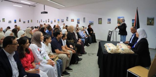 التربية والمتحف الفلسطيني ينظ مان معرض عيون صغيرة تحكي فلسطين الكبيرة التربية والمتحف الفلسطيني ينظ مان معرض عيون صغيرة تحكي فلسطين الكبيرة