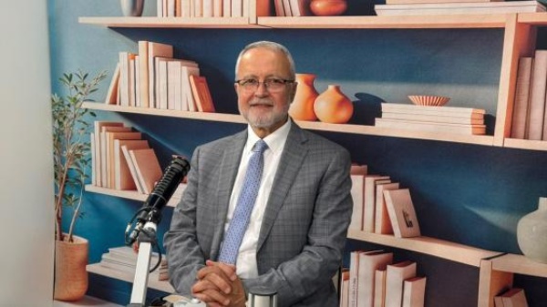 د بشار الكرمي رحلة من الطب والعمل التطوعي إلى بناء تجربة مخبرية د بشار الكرمي رحلة من الطب والعمل التطوعي إلى بناء تجربة مخبرية