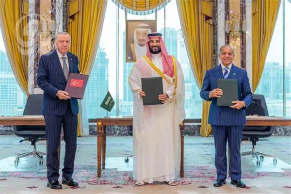 تحرك عسكري مرتقب دعوة أمريكية لـ تحالف مكة لتحرير اليمن