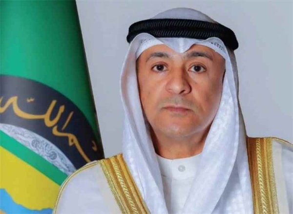 مسؤول خليجي بارز يحذر من تصعيد حوثي خطير ويدعو إلى موقف حازم مسؤول خليجي بارز يحذر من تصعيد حوثي خطير ويدعو إلى موقف حازم