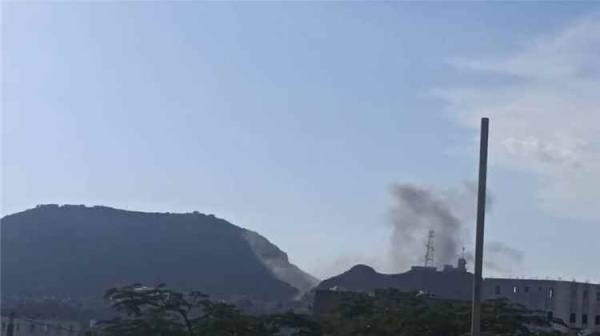 عاجل غارات جوية تستهداف جبل بيحان عند مدخل مدينة التربة جنوبي تعز عاجل غارات جوية تستهداف جبل بيحان عند مدخل مدينة التربة جنوبي تعز