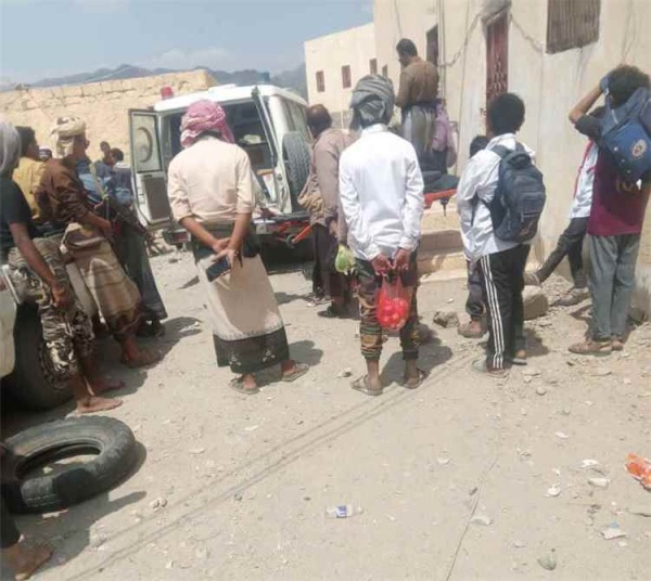 جرحى في اشتباكات بين دفاع شبوة وعناصر من القاعدة بمرخة جرحى في اشتباكات بين دفاع شبوة وعناصر من القاعدة بمرخة