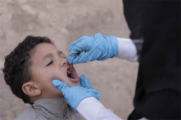 يونيسف تحذر من خطر شلل الأطفال في اليمن وتدعو لتكثيف التحصين