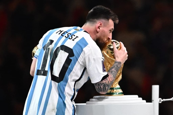 ميسي والفيفا هل تتكرر مؤامرة مونديال 2022 في نسخة 2026 ميسي والفيفا هل تتكرر مؤامرة مونديال 2022 في نسخة 2026