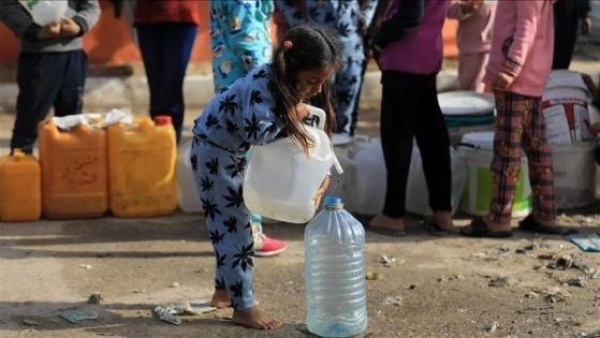 خاص أزمة مياه خانقة في غزة تراجع حصة الفرد وتحذيرات من مخاطر صحية خاص أزمة مياه خانقة في غزة تراجع حصة الفرد وتحذيرات من مخاطر صحية