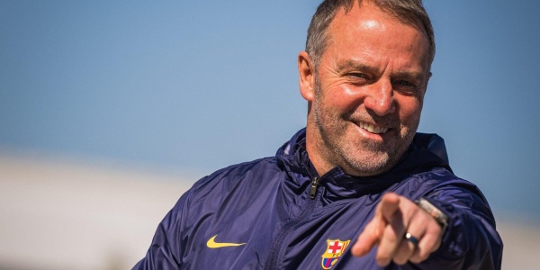 برشلونة يستهدف مدافع مانشستر سيتي