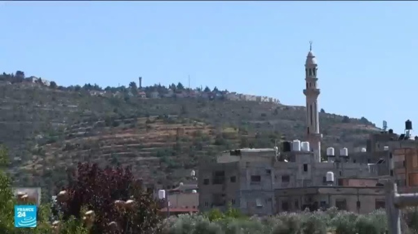 تصاعد عنف المستوطنين الإسرائيليين ضد المزارعين الفلسطينيين في الضفة الغربية تصاعد عنف المستوطنين الإسرائيليين ضد المزارعين الفلسطينيين في الضفة الغربية