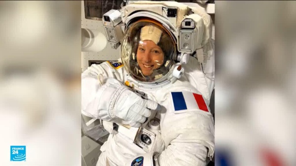 صوفي أدينو تستعد لتصبح أول فرنسية تخرج إلى الفضاء صوفي أدينو تستعد لتصبح أول فرنسية تخرج إلى الفضاء