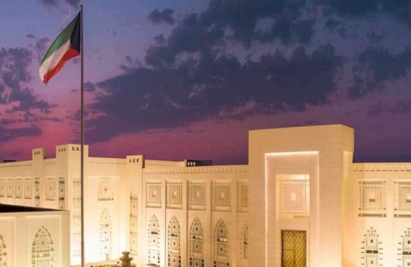 الكويت تستدعي القائم بالأعمال الإيراني وتخفض تمثيل البعثة الدبلوماسية الكويت تستدعي القائم بالأعمال الإيراني وتخفض تمثيل البعثة الدبلوماسية