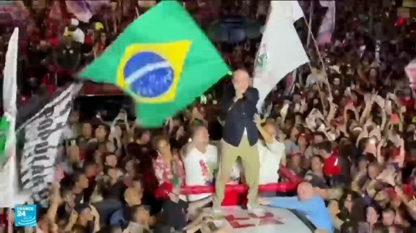 هل تحسم المناظرة الأخيرة السباق بين لولا وفلافيو بولسونارو هل تحسم المناظرة الأخيرة السباق بين لولا وفلافيو بولسونارو