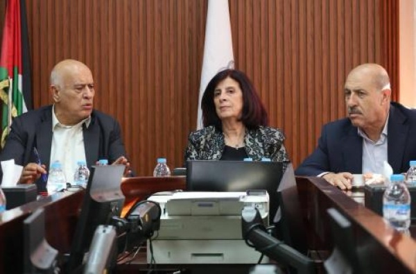 بلدية نابلس والمجلس الأعلى يبحثان دعم تأهيل الملعب البلدي وإنشاء الصالة الرياضية المغلقة بلدية نابلس والمجلس الأعلى يبحثان دعم تأهيل الملعب البلدي وإنشاء الصالة الرياضية المغلقة