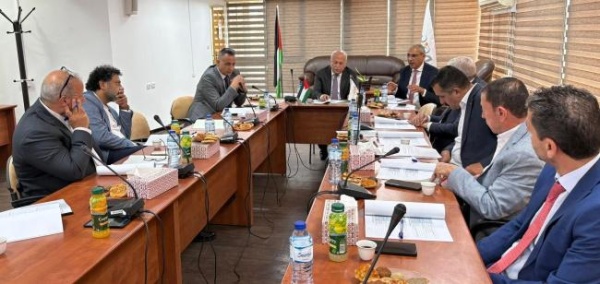 وزير الاقتصاد الوطني يترأس اجتماع مجلس إدارة هيئة تشجيع الاستثمار الفلسطينية وزير الاقتصاد الوطني يترأس اجتماع مجلس إدارة هيئة تشجيع الاستثمار الفلسطينية