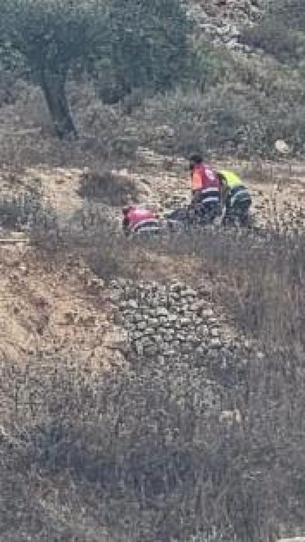 مستوطنون يهاجمون طاقم بلدية قصرة والاحتلال يحتجز 3 منهم مستوطنون يهاجمون طاقم بلدية قصرة والاحتلال يحتجز 3 منهم