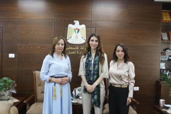 وزارة العمل و أصالة نحو توسيع فرص التمكين الاقتصادي والتشغيل للنساء الفلسطينيات وزارة العمل و أصالة نحو توسيع فرص التمكين الاقتصادي والتشغيل للنساء الفلسطينيات