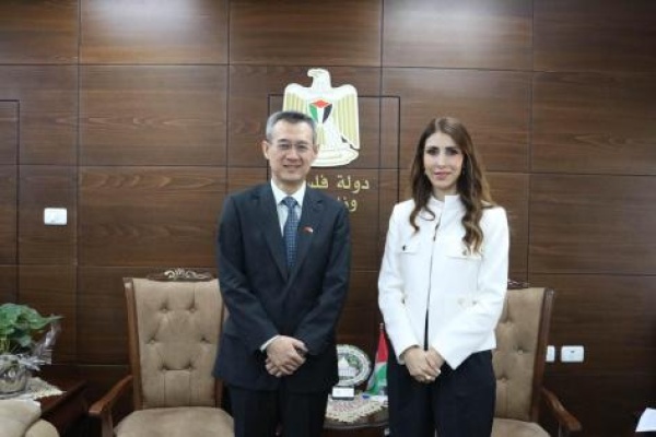 وزيرة العمل ترحب بالسفير الصيني وتستعرض جهود مواجهة تحديات التشغيل